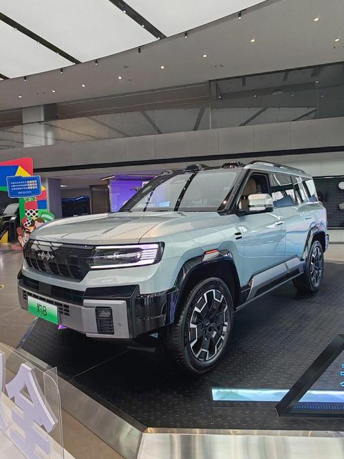 成都112比亚迪方程豹硬派越野的爆款，英菲尼迪35周年与你共成长